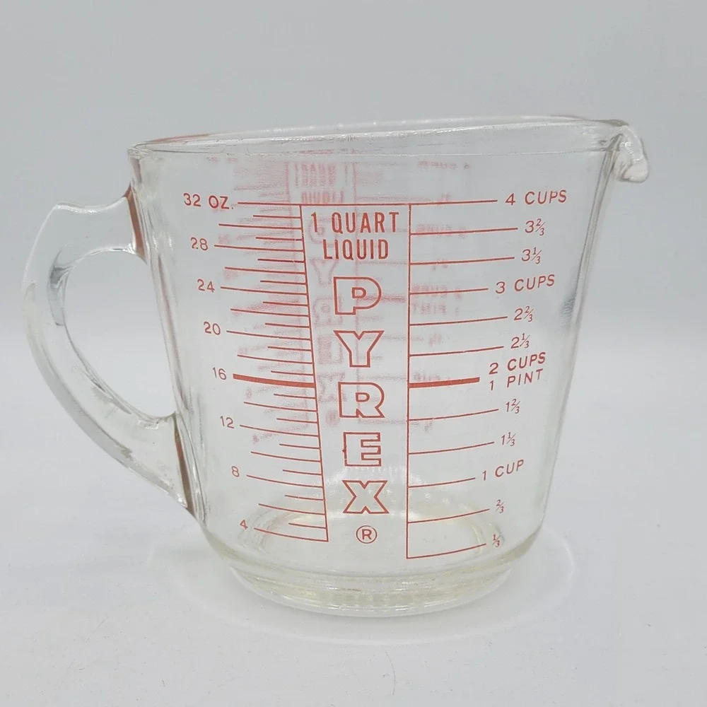 Vintage Pyrex Glass Measuring Cup 4 Cup 1 Quart 32 Ozs. Red Lettering #532